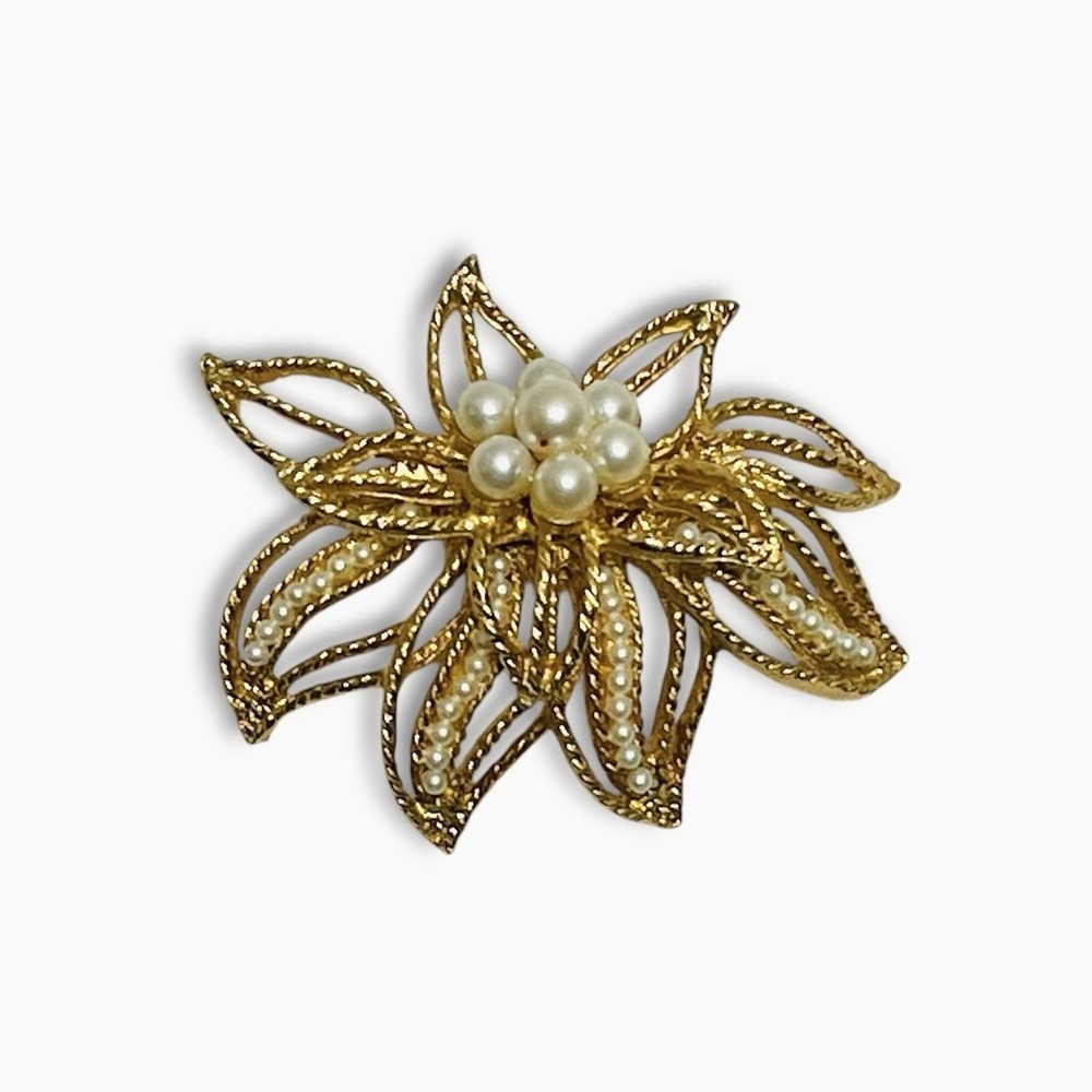 Vintage Corocraft Brooch Gold Tone Floral Signed 1950's Poinsettia Pearl